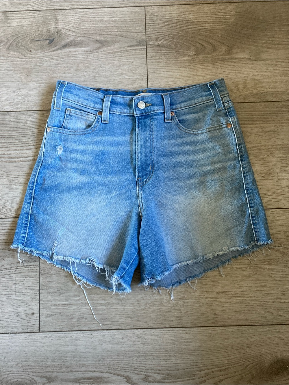 Signature by Levi Strauss Jean Shorts Women’s 8 29 Heritage High Rise Summer